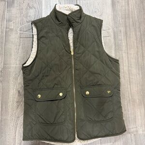 Like new reversible quilted Sherpa vest